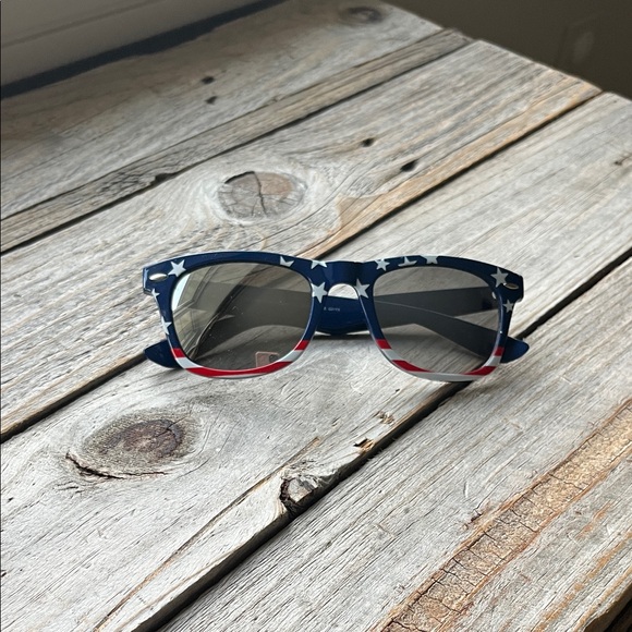 Patriotic Sunglasses with Star Design - Picture 3 of 9